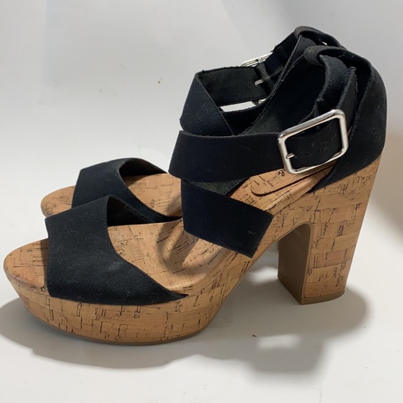 American Eagle Black Strappy Y2K High Wedges 8M XC - Picture 2 of 6